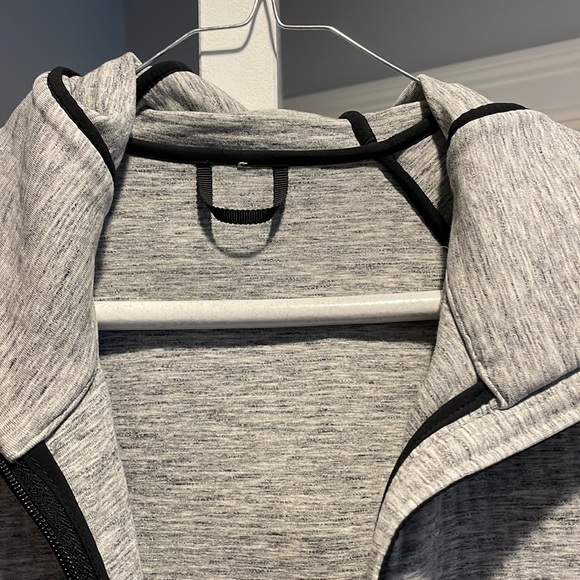 Lululemon going places Jacket Sz 6 - Picture 6 of 8